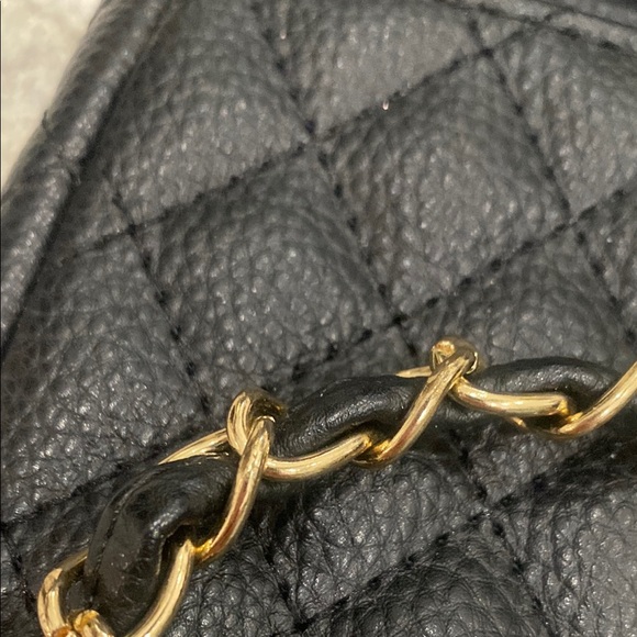 Black Quilted Chain Bag - Picture 3 of 8